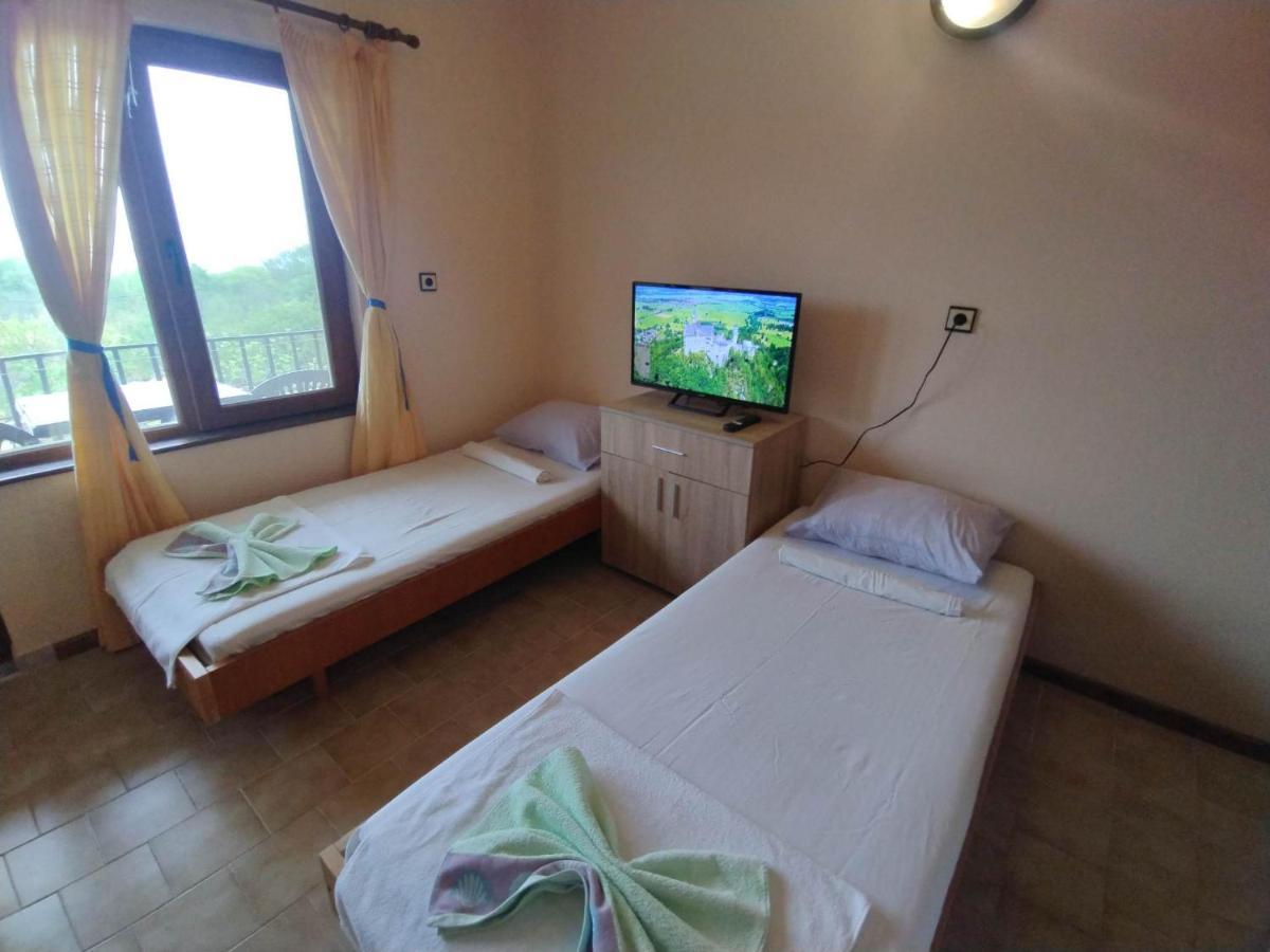 Prostor Guest House Byala  Ngoại thất bức ảnh